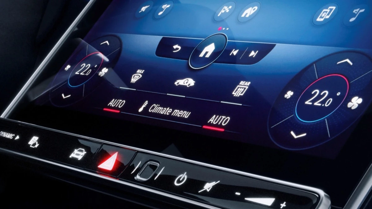 Mercedes digital climate control